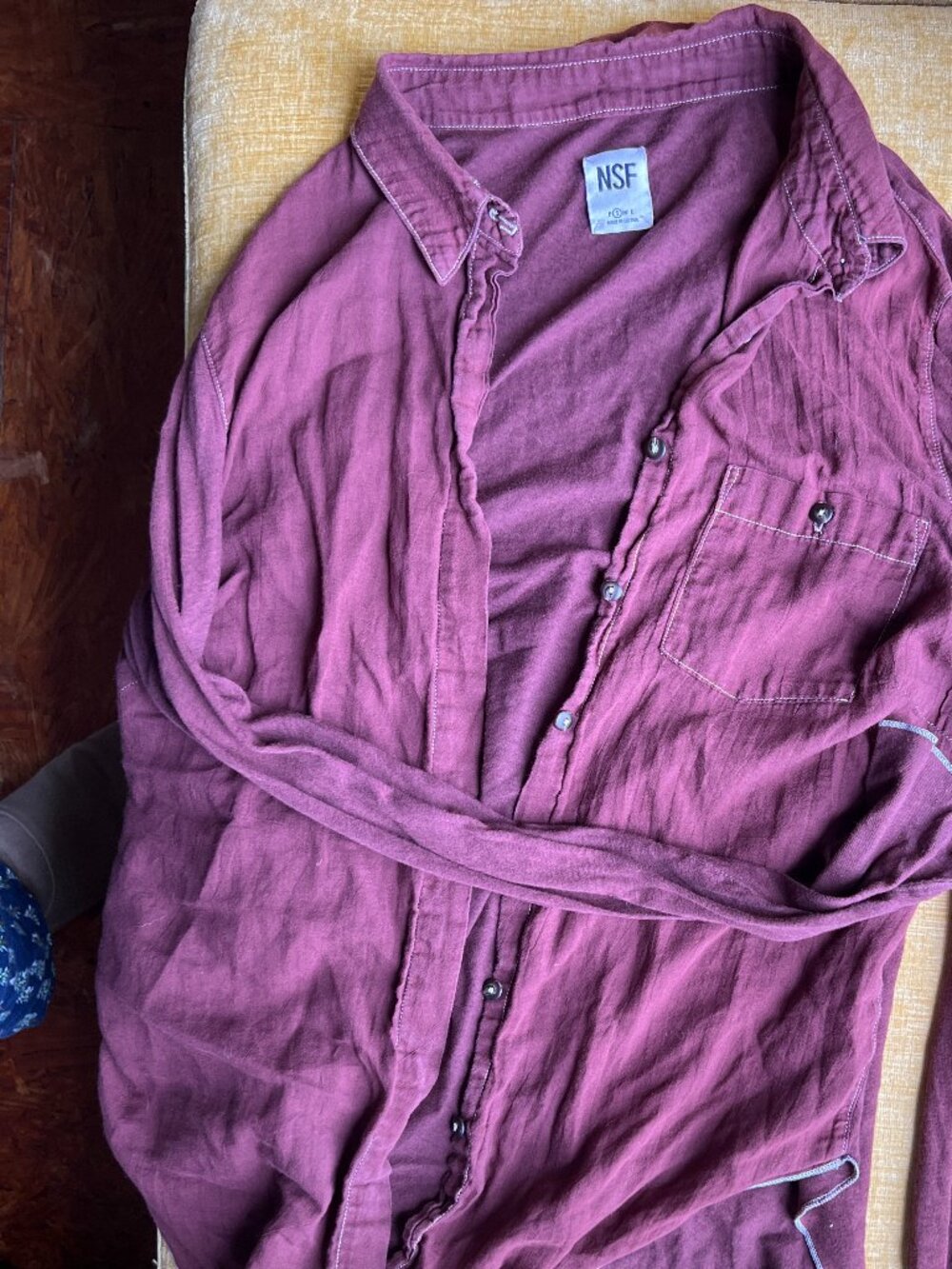 Super soft Women's Burgundy Blouse Sz sm